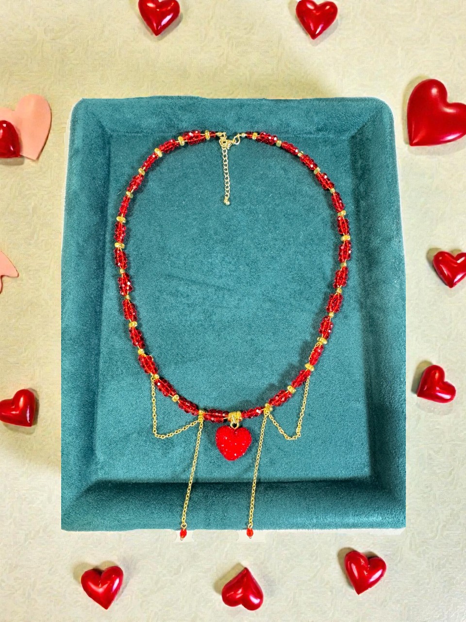 Чокер "Красное сердце"