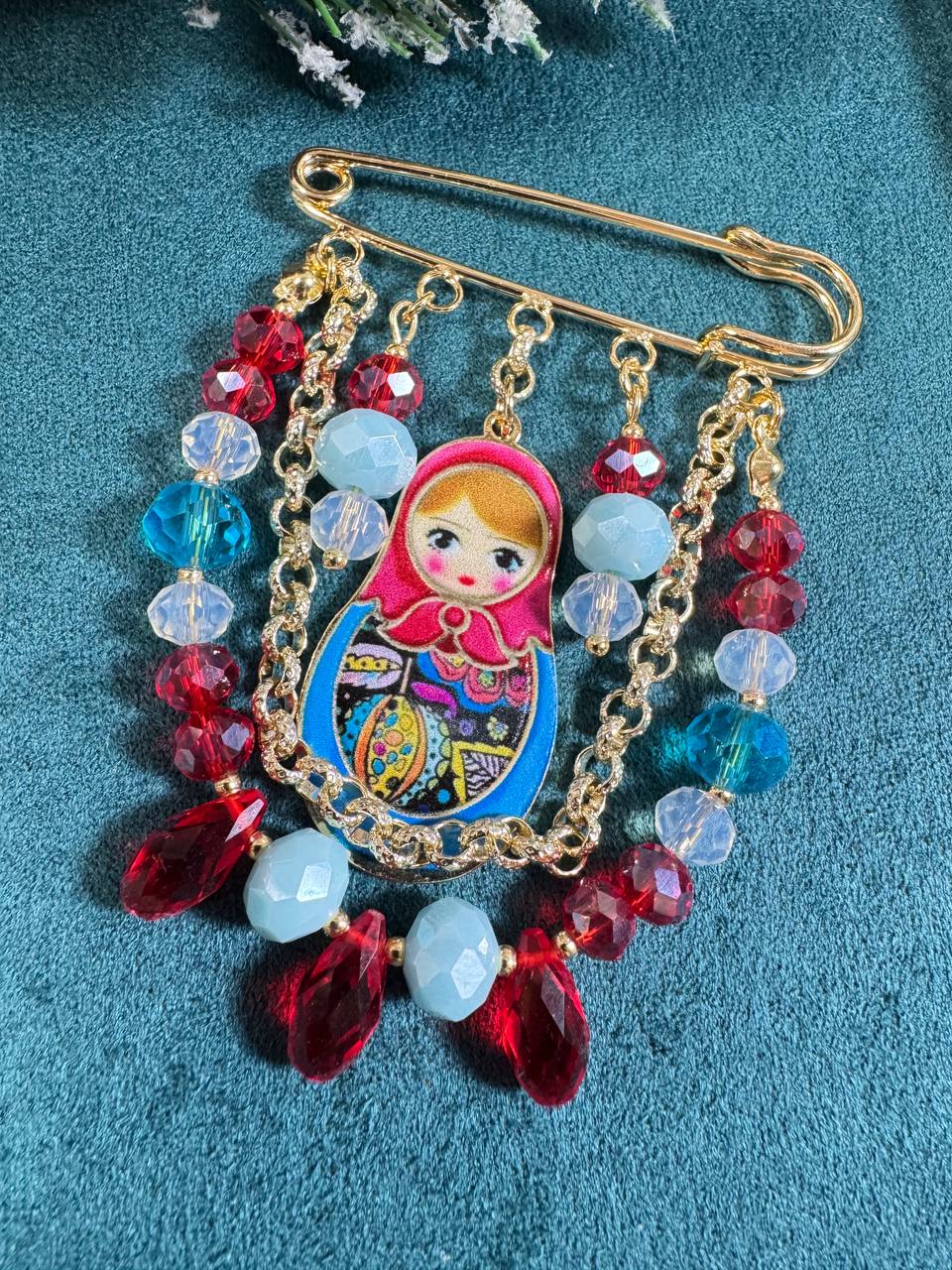 Брошь "Матрешка"